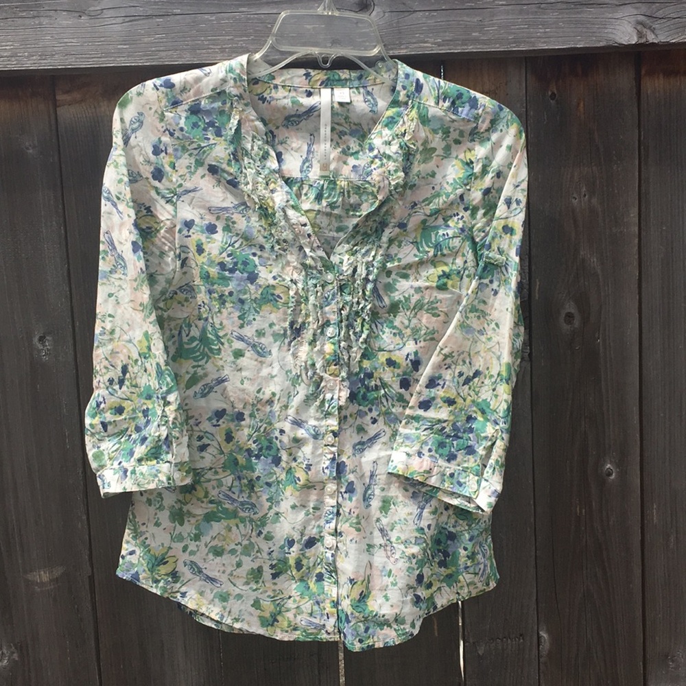 Ruffle front floral blouse with birds